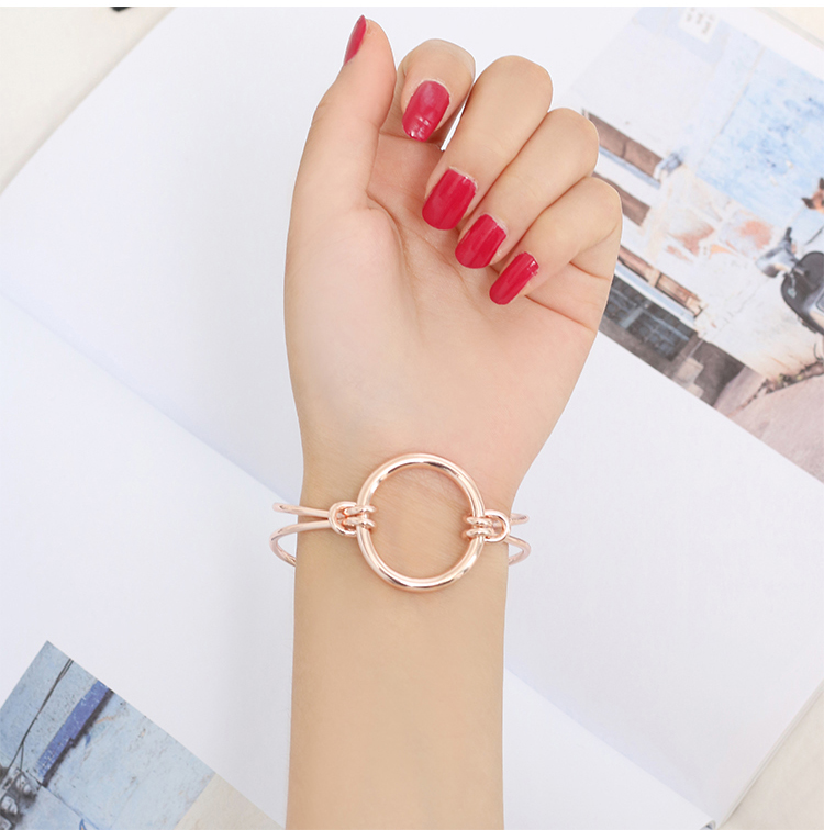 Phiên bản Hàn Quốc của tính cách đơn giản tính cách sinh viên hoang dã Sen bạn gái sang trọng chuông gió lạnh vòng tay phụ nữ chuỗi đeo tay