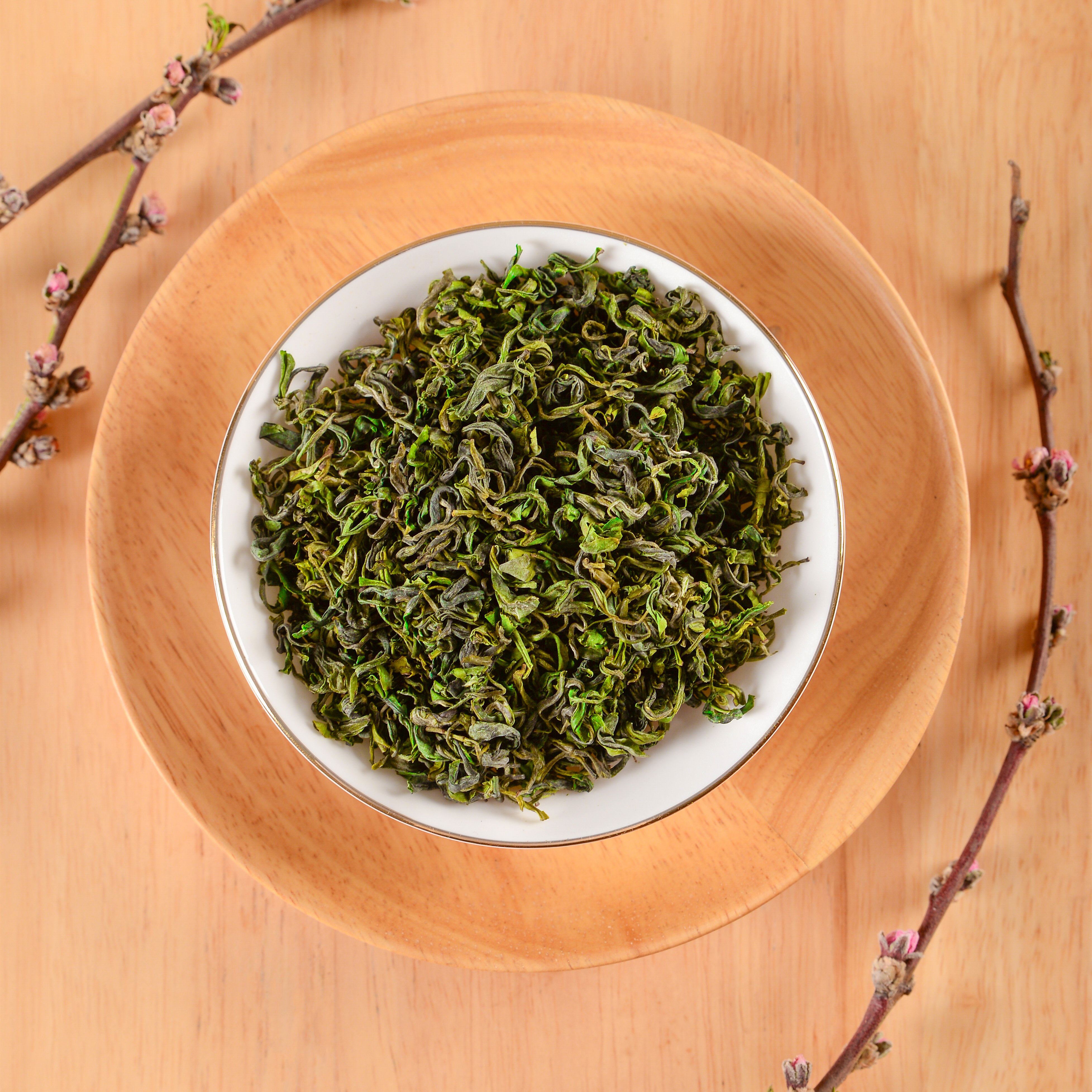 2022 New Spring Day illuminates green tea mountain fog and pointing bag fried green frying fragrance and foam resistant 250g