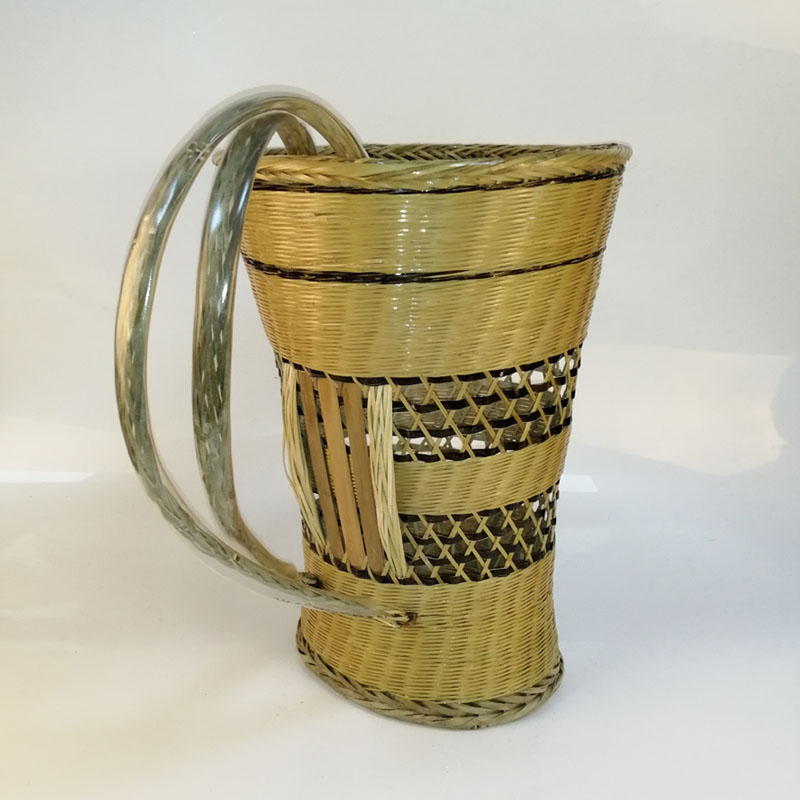 Bamboo bamboo basket farmhouse large back to buy vegetables Guizhou back Bamboo Bamboo basket frame storage basket stage props