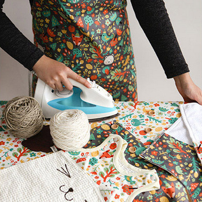 Upscale long version of pure cotton canvas apron kitchenette Domestic anti-fouling florist coffee shop Baking Sleeveless Hanging Neck Apron