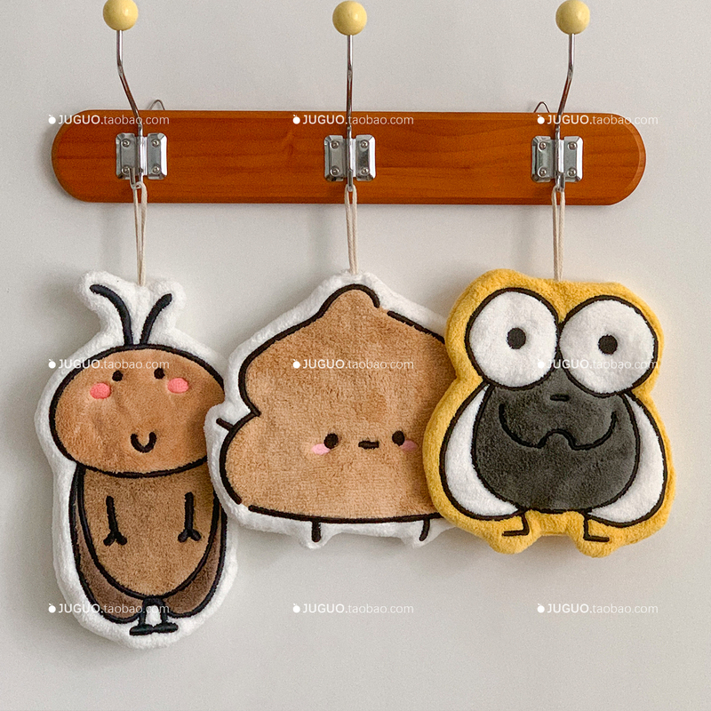 ins Cute and Creative Cartoon Hand Towels in the Shape of Poop and Cockroaches, Roll Paper Style Hand Towels for Kitchen and Bathroom