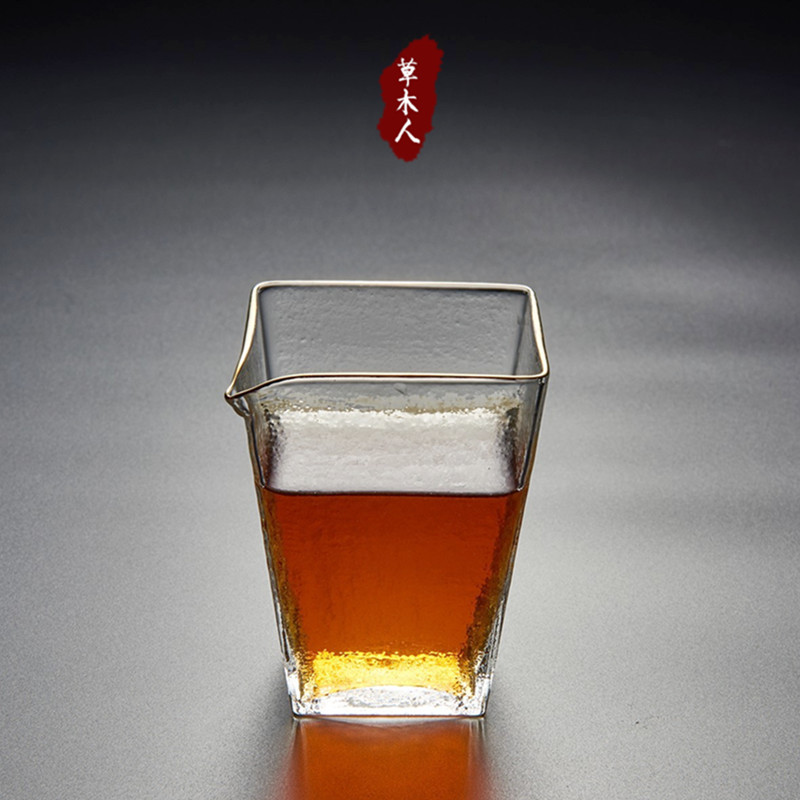Handmade Japanese-style square hammer eye pattern fair cup glass Phnom Penh thickened heat-resistant tea sea tea divider Kung Fu tea set