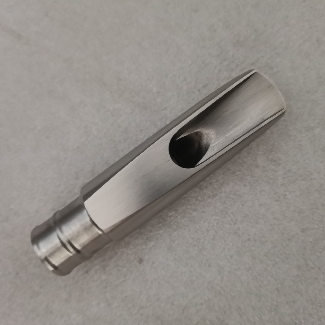 Stainless steel bullet hole flute head with thick tone full of control and not whistle