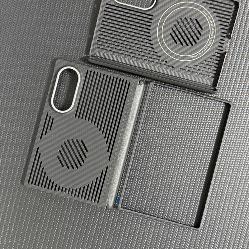 Suitable for Samsung Galaxy Z Fold 8 Carbon Fiber Kevlar Aramid Hollow Cooling Center Axis Protective Phone Case 600D Fine Grain Foldable Screen Magsafe Magnetic Non-Slip Lightweight Full Cover Case