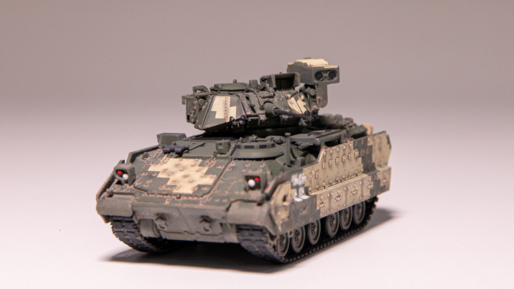 1/72 Dragon 63519 Ukraine ODS M2A2 Bradley Infantry Fighting