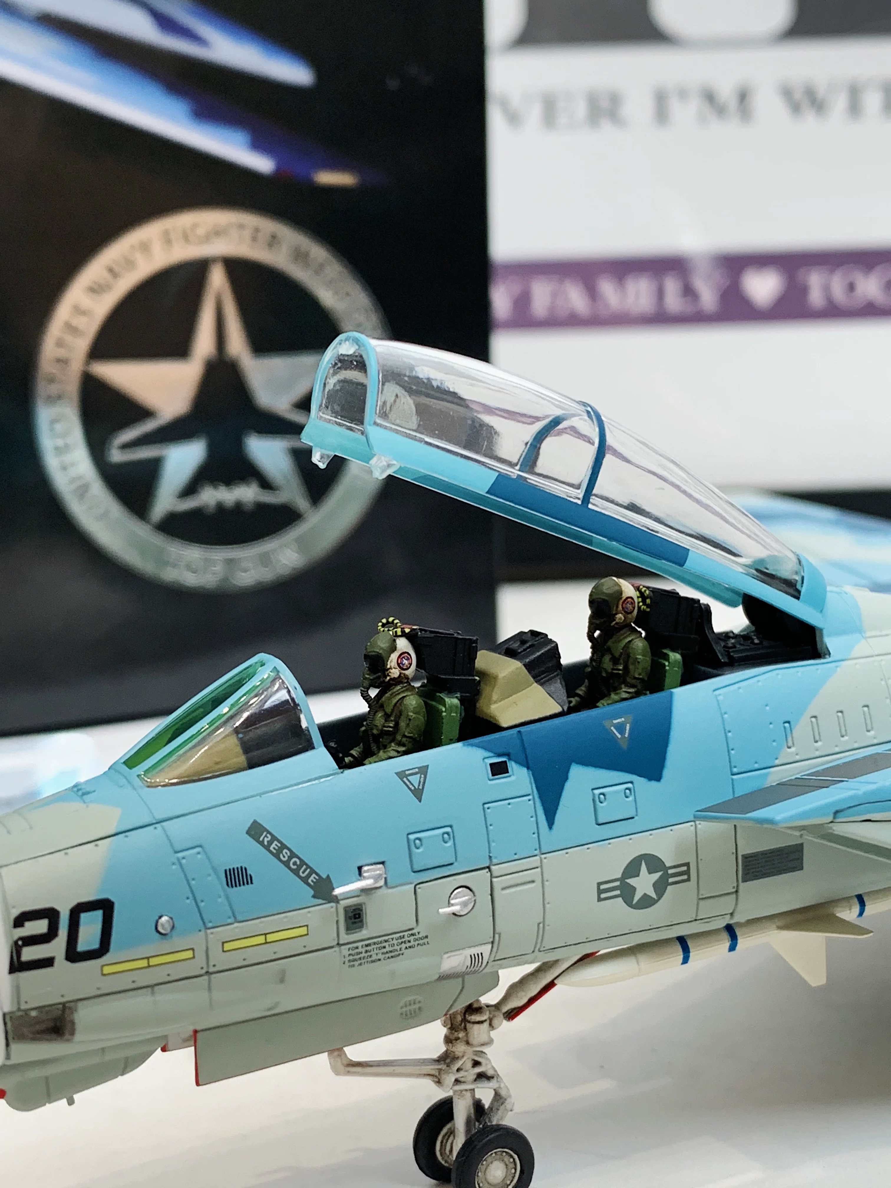 Калибр WINGS F14A истребитель NFWS/NSAWC TOPGUN фрагментированная камуфляжная сплавная модель