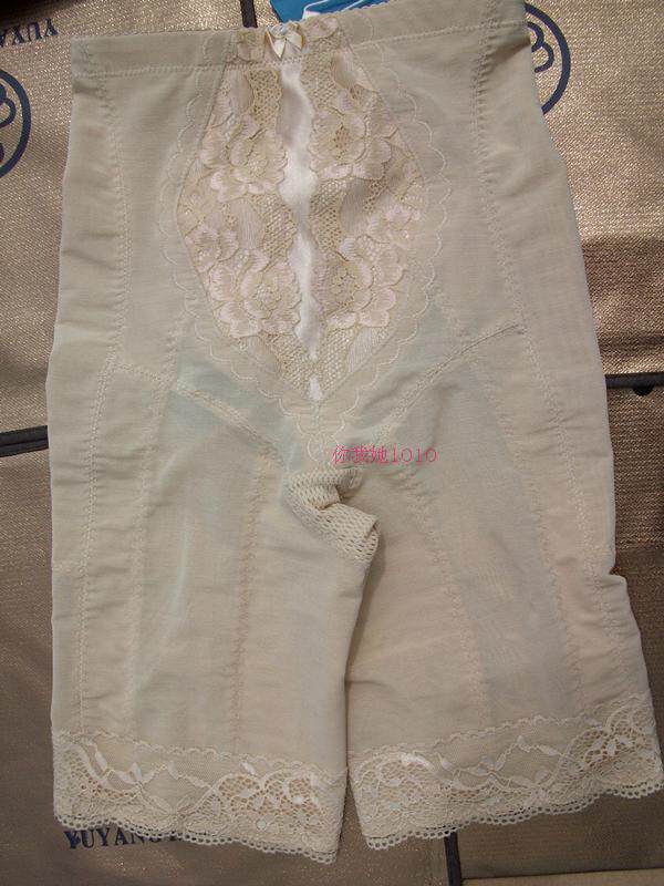 Corset amincissant luxueux - Ref 689575 Image 13