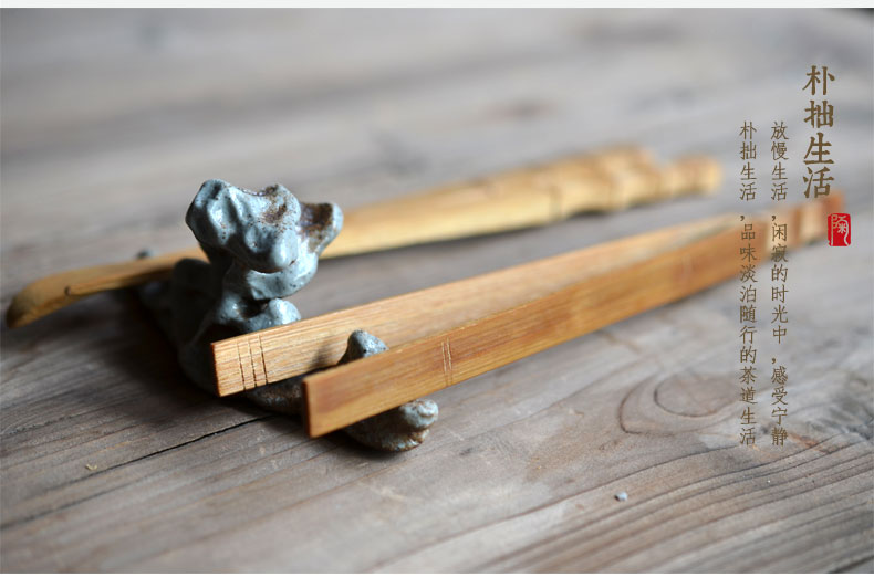 Đồ gốm bằng đá ấm trà kệ kệ kệ gốm hỗ trợ nhỏ trà vật nuôi đá trang trí bàn chải phụ kiện trà bình pha trà