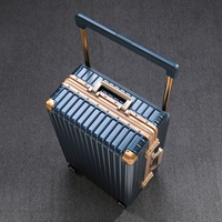 Синий чемодан