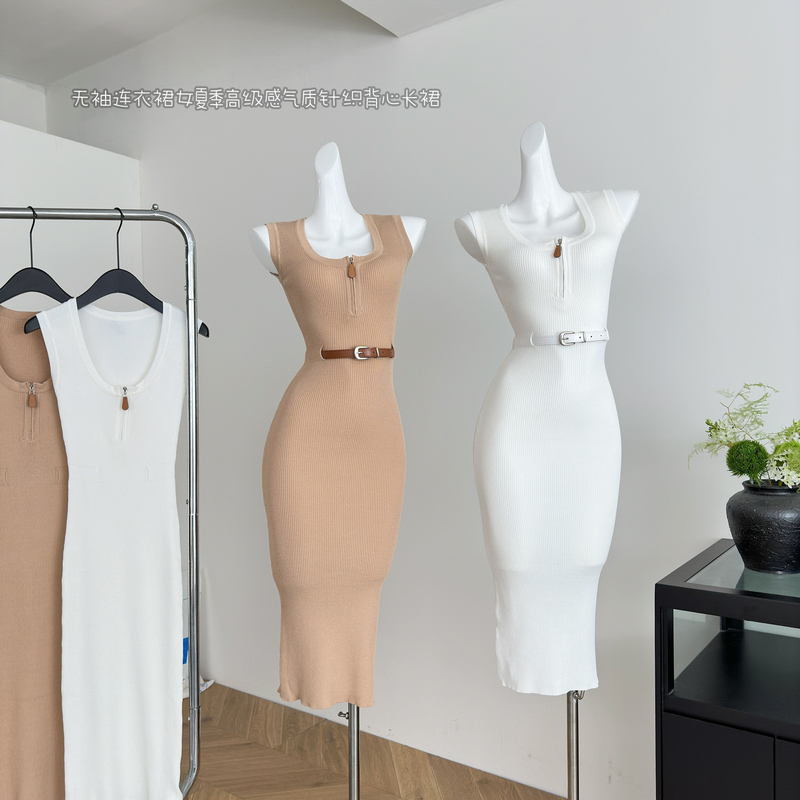 Miyu LAOSHU Same Style U-Neck Sleeveless Bodycon Dress with Zipper, Knitted Waist-Cinching Tank Dress for Women Miyu LAOSHU Same Style U-Neck Sleeveless Bodycon Dress with Zipper, Knitted Waist-Cinching Tank Dress for Women