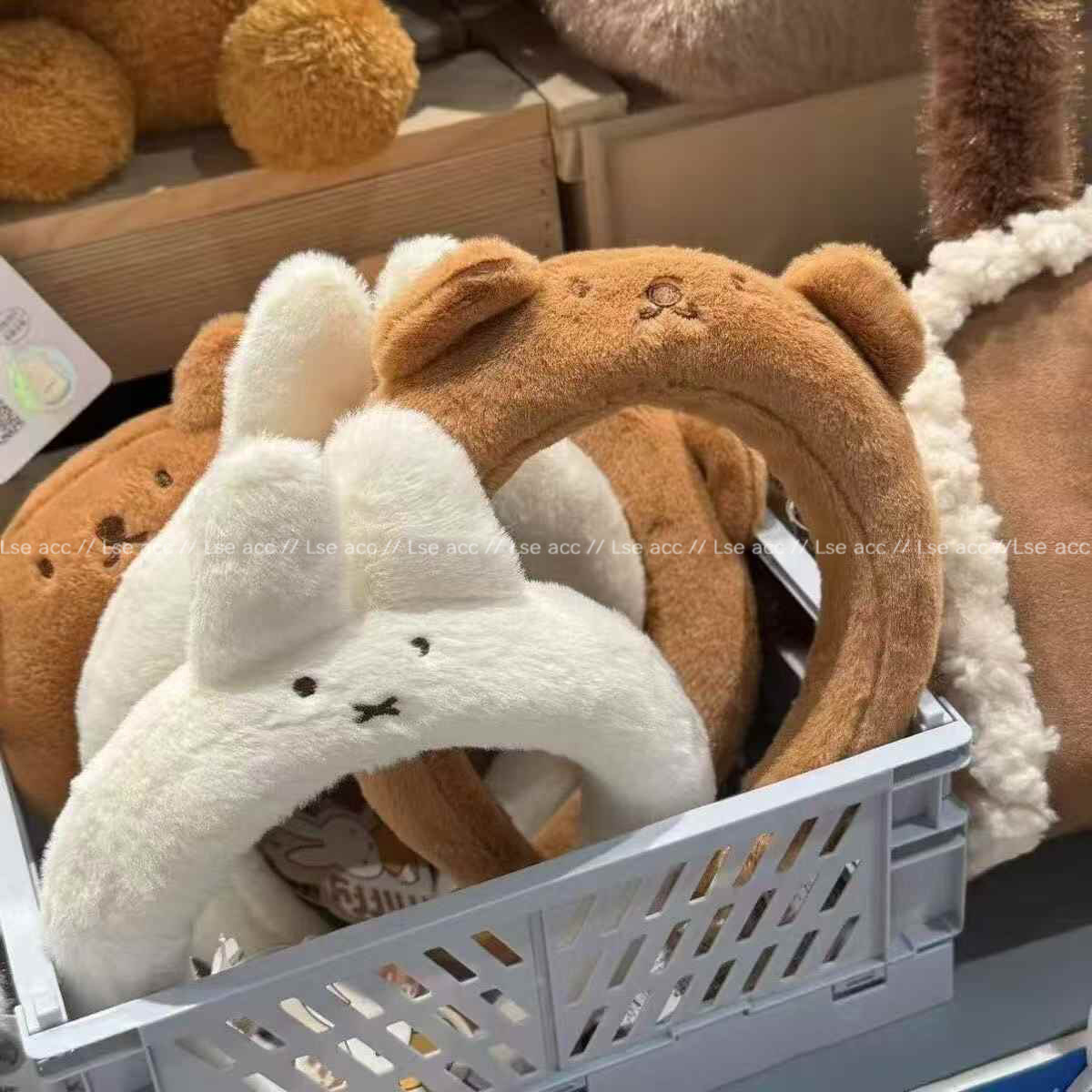 Cute self-deprecating bear plush headband for photos, face washing, face mask application, couple's high-top headband, high-value hair accessory.