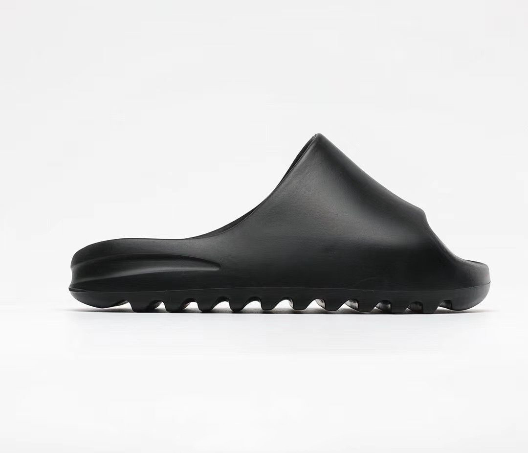 BlackPutian Coconut slipper male summer Wear out soft sole non-slip motion Sandals yeezy   slide lovers Sandals female