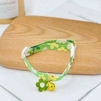 В форме цветка, зеленый