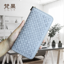 Handmade leather weaving long wallet for men and women heads of bull leather zipper handbag simple retro couple mobile bag