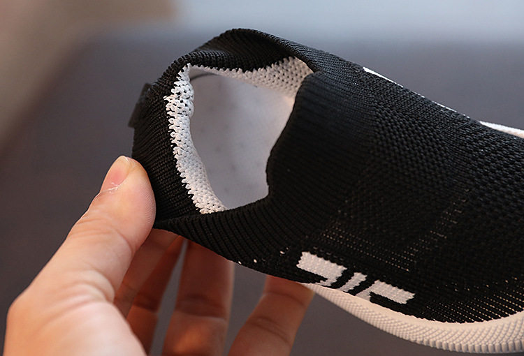 Детский сад комнатный Обувь 2024 весна удар Толкать ребенок холст обувь ребенок воздухопроницаемый легкий скольжение мальчиков обувь 