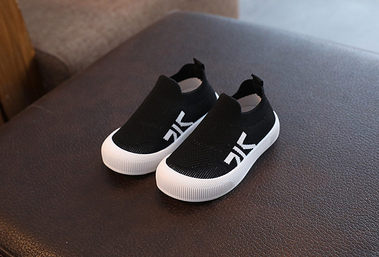 Детский сад комнатный Обувь 2024 весна удар Толкать ребенок холст обувь ребенок воздухопроницаемый легкий скольжение мальчиков обувь 