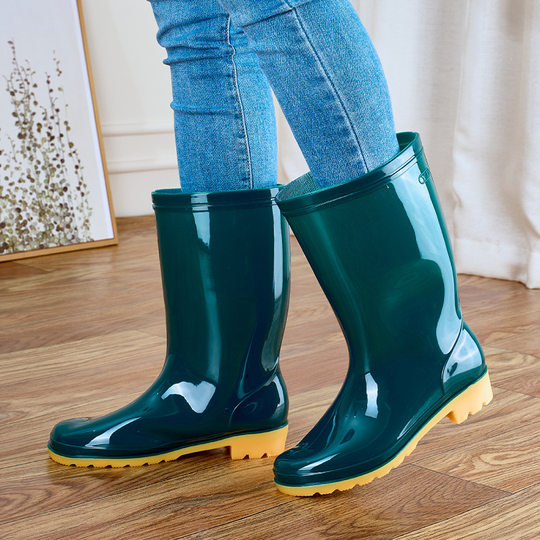 Regenstiefel für Damen, Regenstiefel mit mittlerer und hoher Wade, Wasserschuhe für Erwachsene, modische Wasserstiefel, warme und samtige, rutschfeste, wasserdichte Gummi-Überschuhe