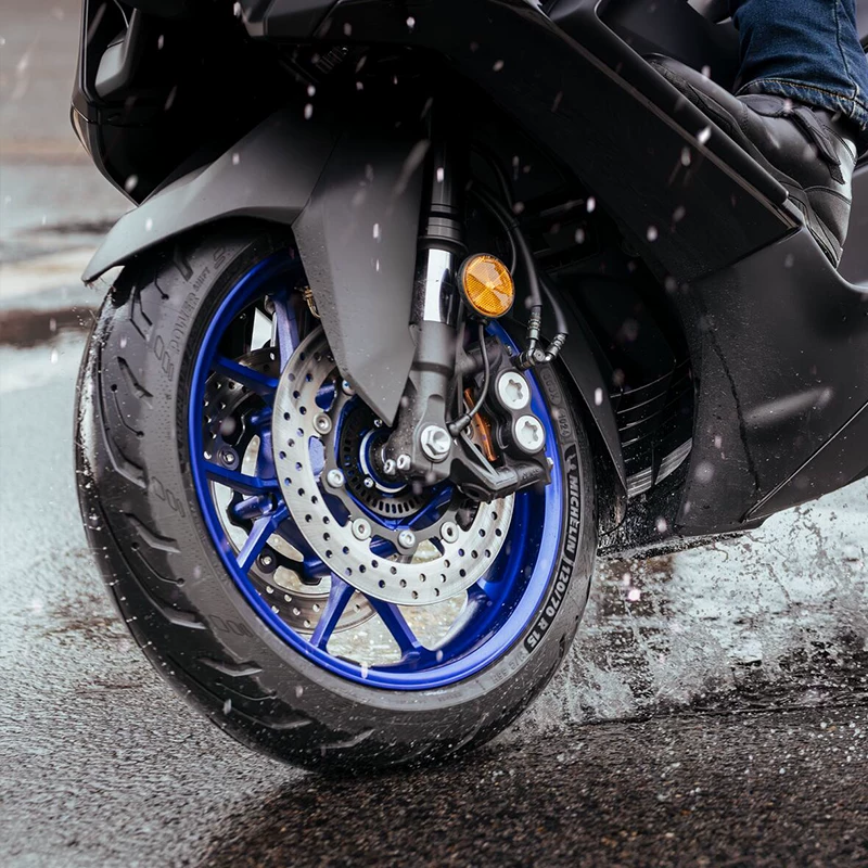 [Новый продукт] Шина для скутера Michelin POWER SHIFT 120/70R15 160/60R15