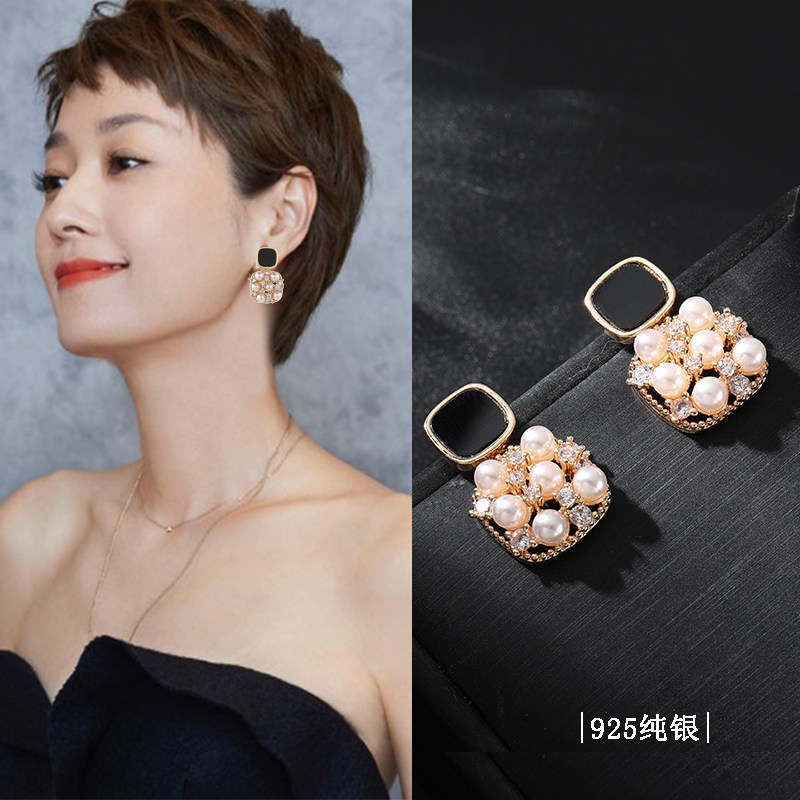 Fatal Gaze hypoallergenic square earrings high-end temperament sterling silver exquisite women's earrings new trendy earrings