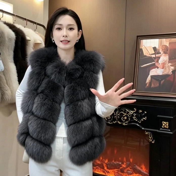 Fur Vest for Women, Short Style, 2026 Autumn and Winter New Model, Furry Vest, Eco-Friendly Faux Fox Fur Vest