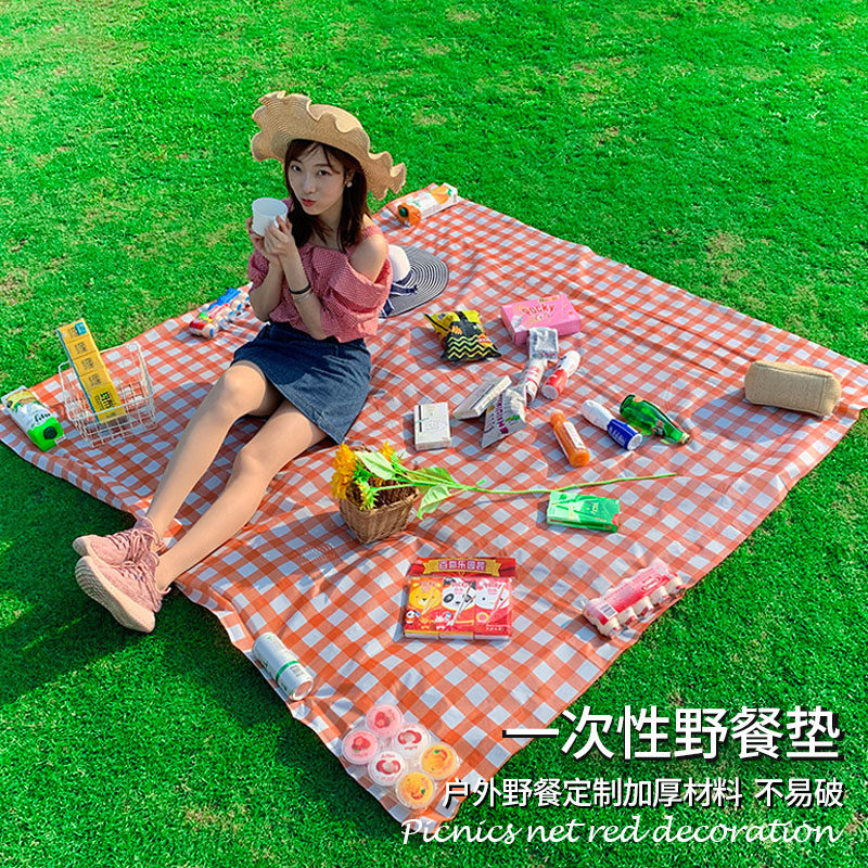 Disposable Picnic Mat Outdoor Waterproof Thickened Spring Tours Table Cloth Peri-Table Bouins Wind Mesh Red Goods Picnic Cloth