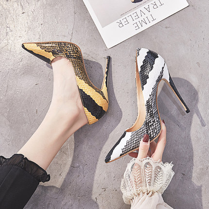 卡卡妮亚夜场超高跟鞋女细跟性感蛇纹尖头鞋女