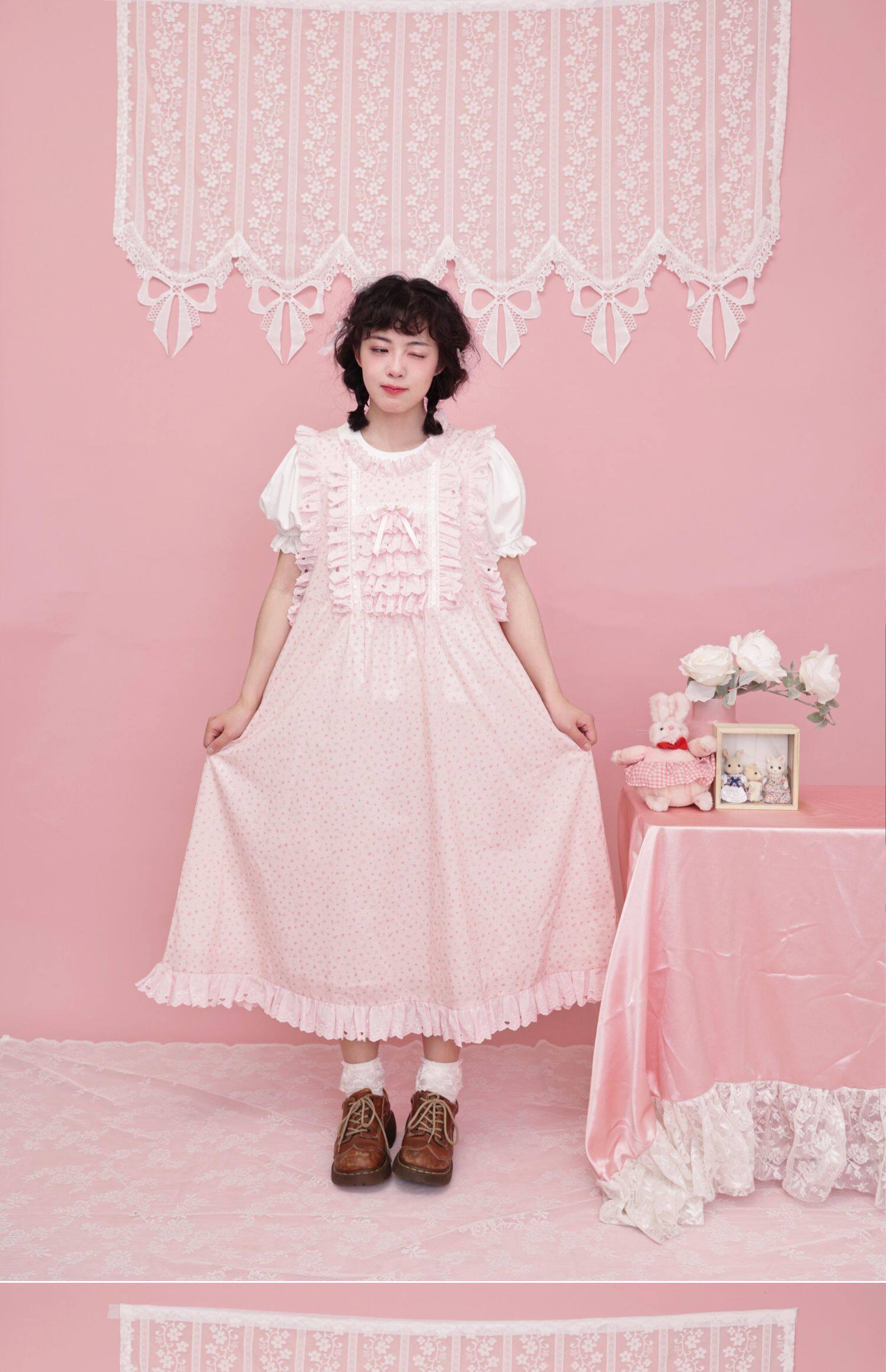 送料無料 12%OFF】レトロガーリー 蝶レース刺繍ピンクキャミワンピース