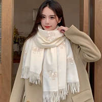 Жемчужная бабочка рис белый