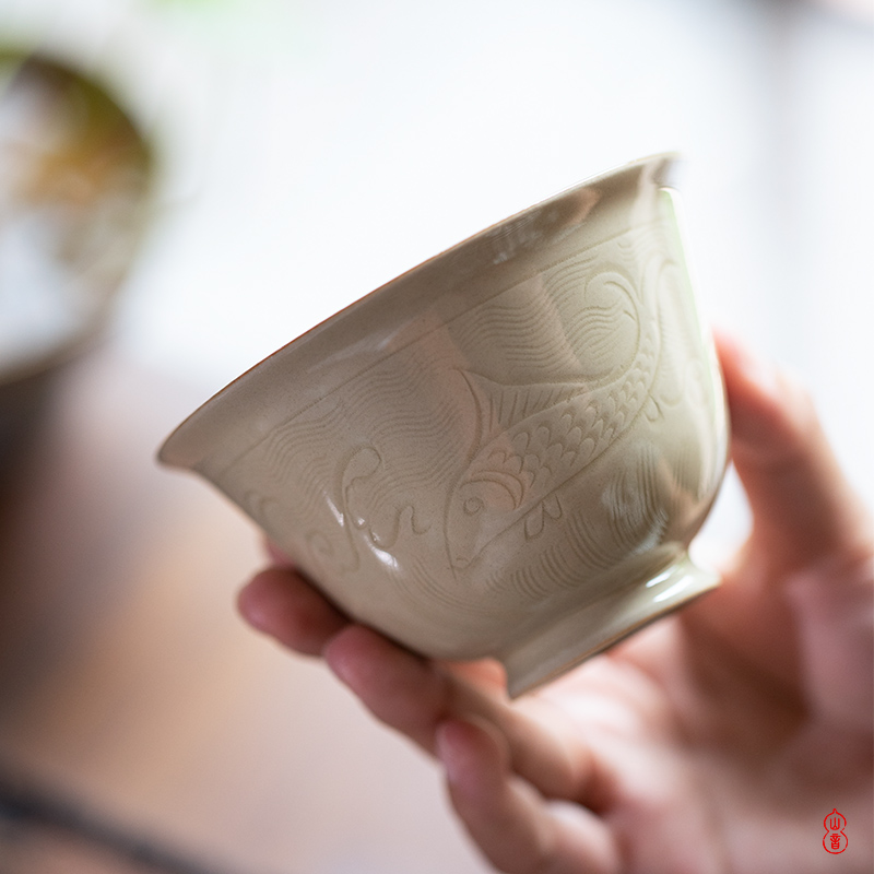 Sprawling up with seawater fish grain tureen jingdezhen ceramic high - end 2 to make tea tureen single bowl bowl