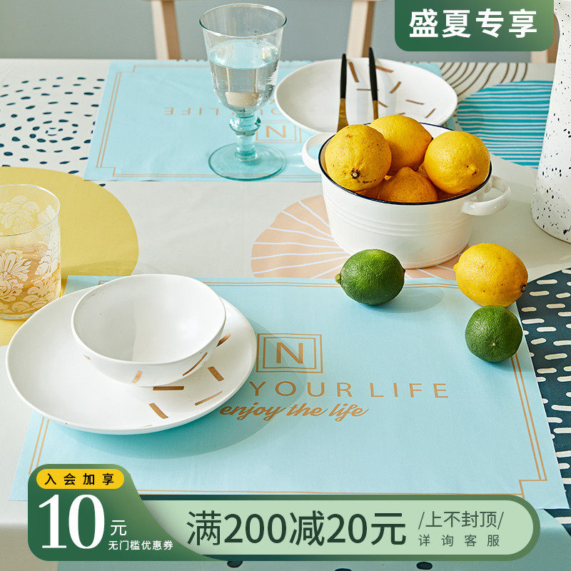 (Isolated 4 fold) Uplant Love Box napkin American European-style Western Dining Mat Waterproof Anti-Oil Stain-free Meals Cloth