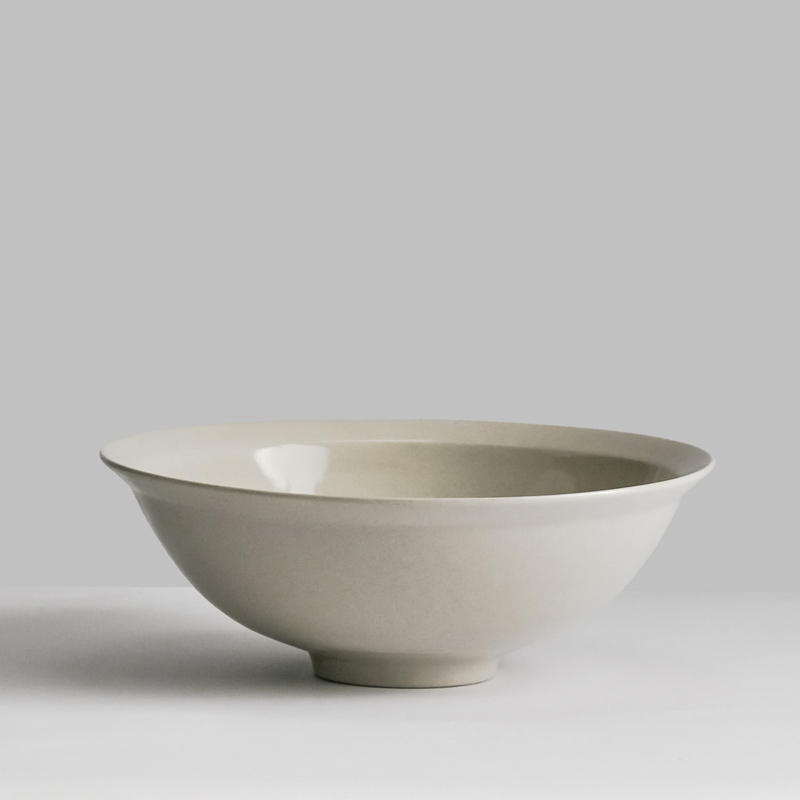Heche|Folded Edge Deep Bowl, Clay White, Noodle Bowl, Soup Bowl, Tableware, Is Part of the Series Heche|Folded Edge Deep Bowl, Clay White, Noodle Bowl, Soup Bowl, Tableware, Is Part of the Series
