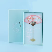 Падающая закладка из цветного фар-сакуры [подарочная коробка+подвеска+вышивка]