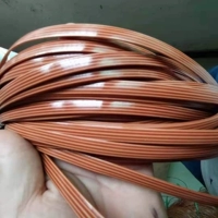 Плоский ротанг светло-красного цвета, ширина 9, толщина 1,1 мм.