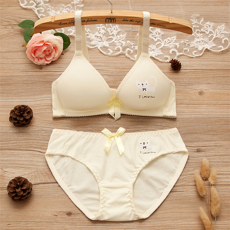Cô gái dễ thương áo ngực mỏng tập hợp áo ngực học sinh trung học Nhật Bản học sinh trung học cơ sở không có vành đồ lót phù hợp áo ngực đẹp