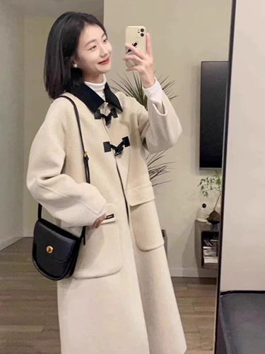 Осенне-зимняя женская шерстяная одежда средней длины, новинка 2025 года, маленькая высококачественная шерстяная одежда с роговыми пуговицами