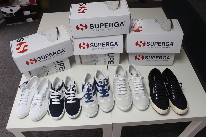 Authentic Superga Huber Canvas Shoes, Comfortable Casual Lace-Up 2750 Couple Style Spring and Summer White Shoes for Women Authentic Superga Huber Canvas Shoes, Comfortable Casual Lace-Up 2750 Couple Style Spring and Summer White Shoes for Women