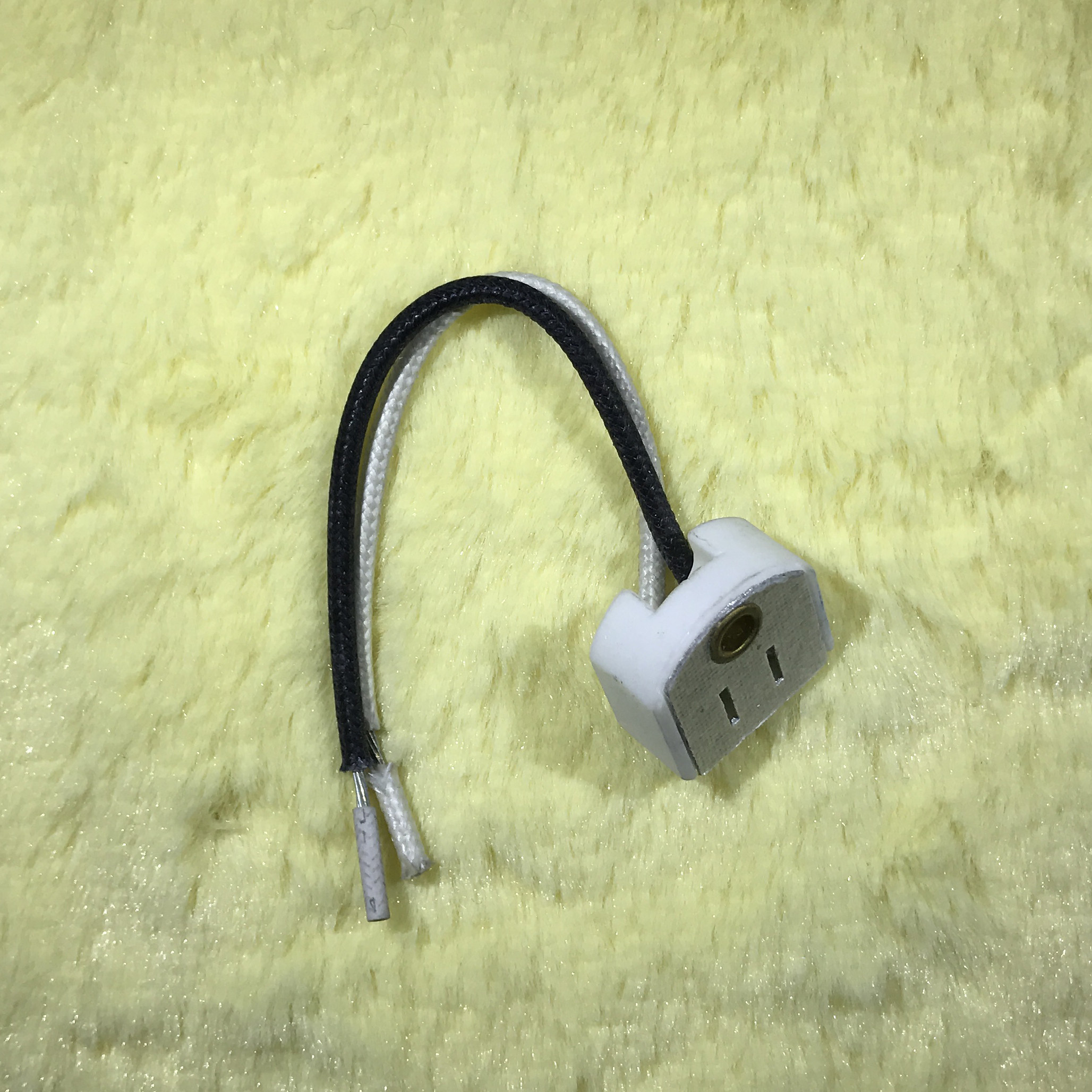 卤素灯泡瓷座 手术无影灯 冷光源 显微镜 专用耐高温扁脚灯座