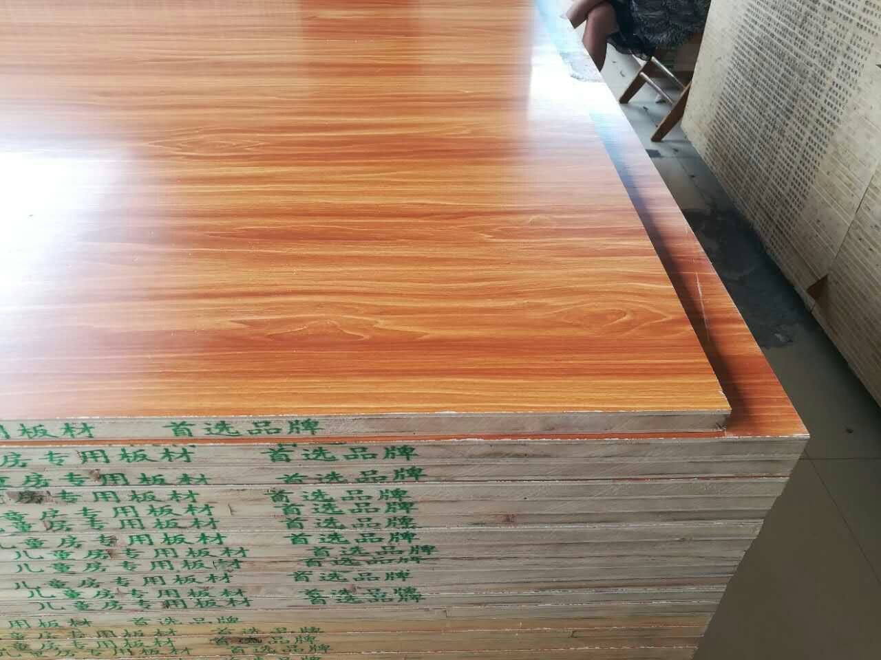 Chengdu solid wood paint-free board woodworking board sauna board particle board solid wood gusset board furniture wardrobe overall cabinet desk
