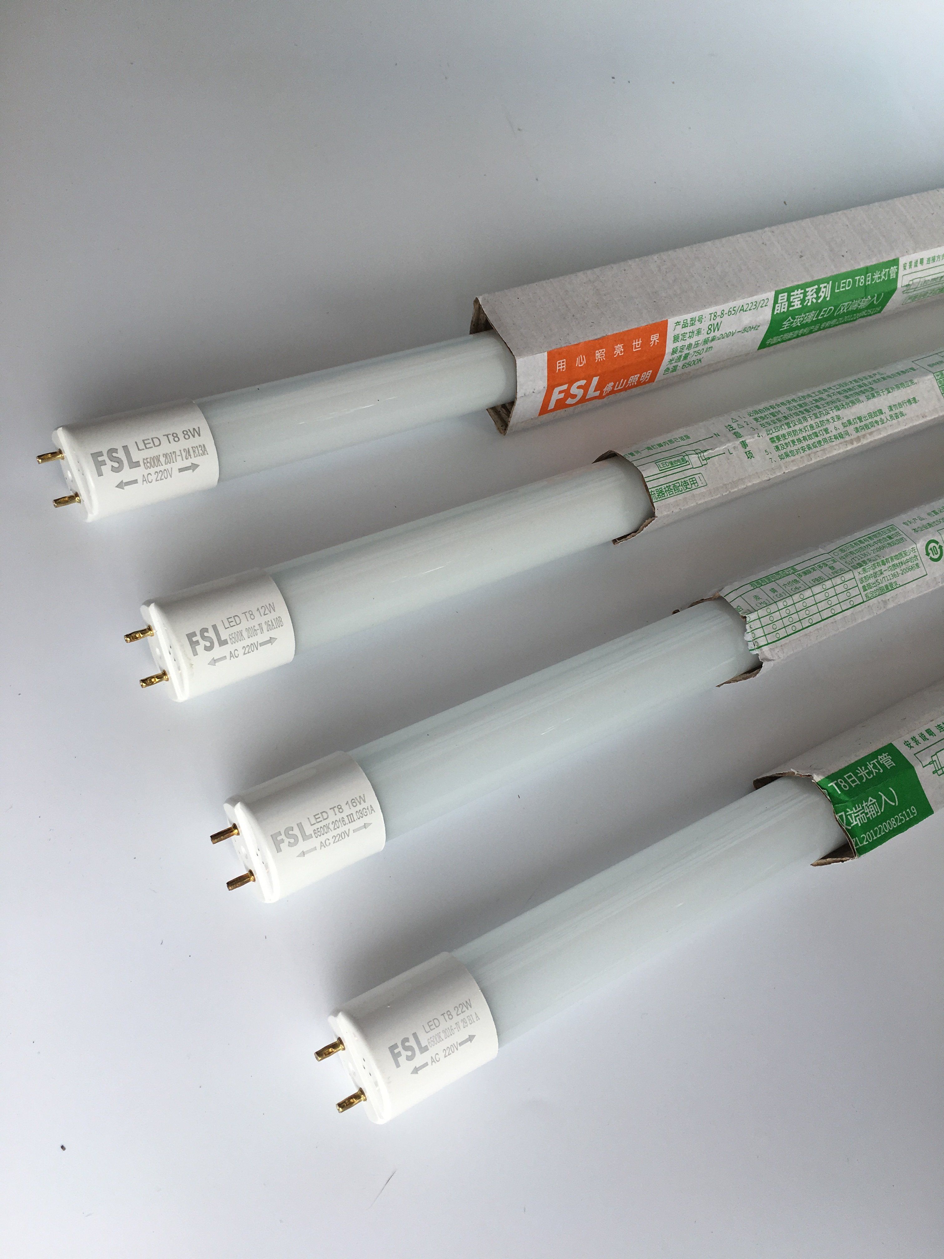 Foshan T8 LED lighting tube crystal Ying with double end light pipe stick pipe 0 91 91 2 m 2 m 8W12W16W22W18W