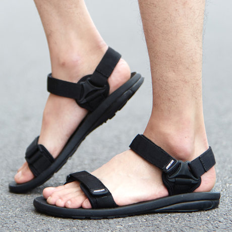 trendy sandals 2018