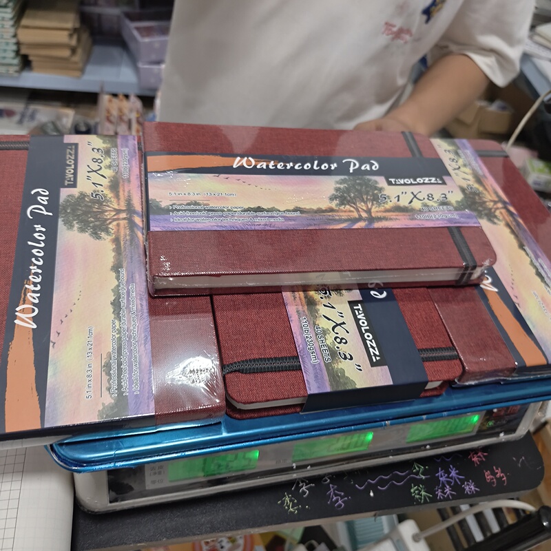 No. 82 Foreign Order A5 Cloth-Covered Watercolor Notebook 4 Pieces No. 82 Foreign Order A5 Cloth-Covered Watercolor Notebook 4 Pieces