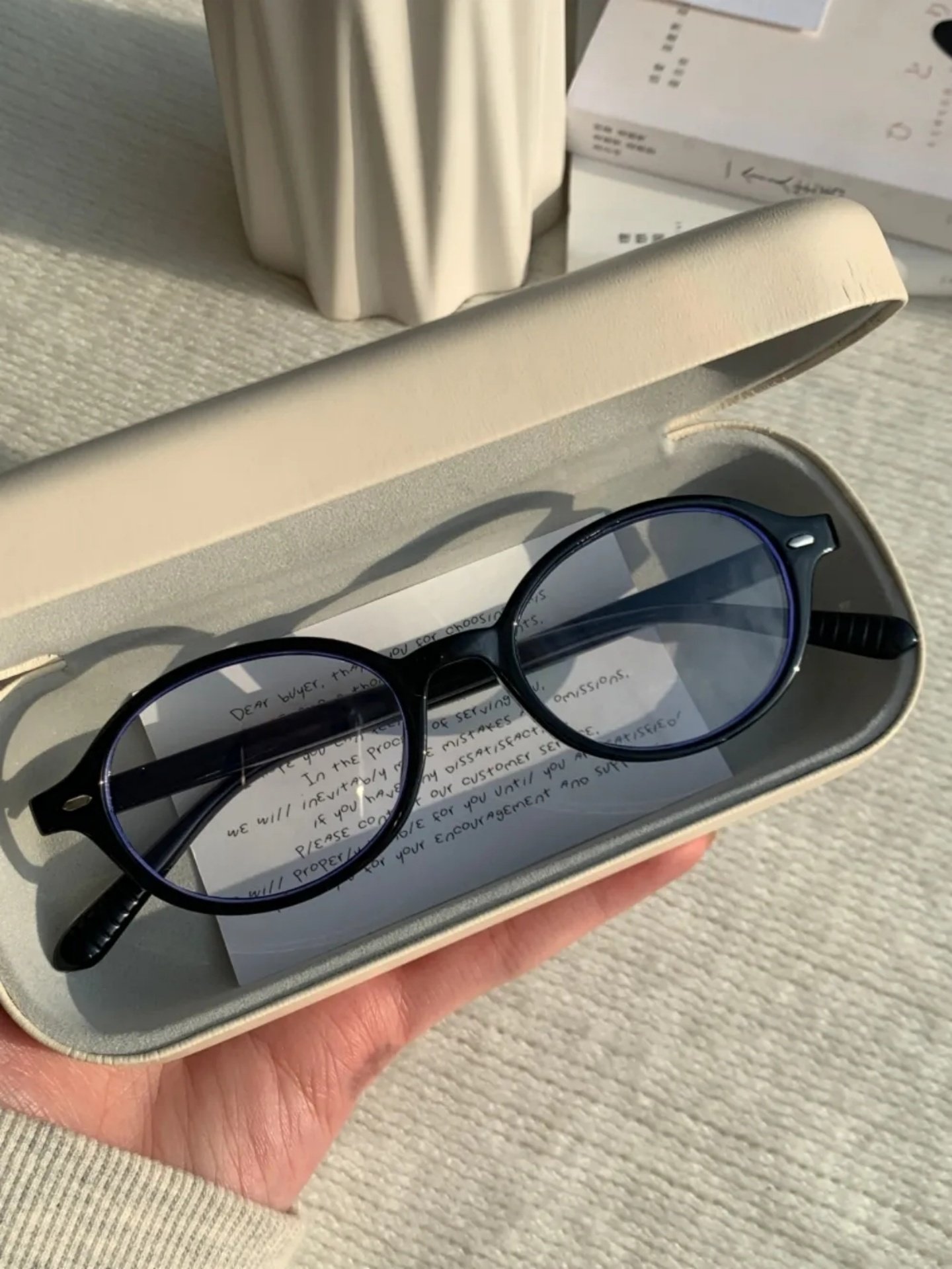 Contrasting Color Small Round Frame Nerd-Style Oval Retro Eyeglass Frames for Nearsightedness That Make the Face Look Smaller, Can Be Customized with Prescription Lenses