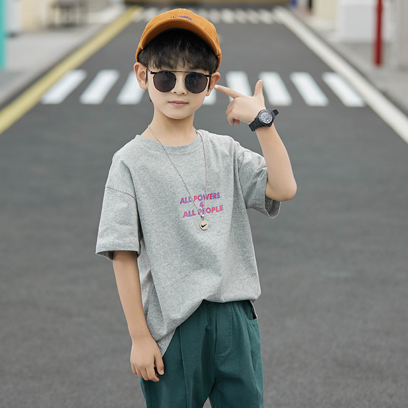 Trẻ em trai quần áo mùa hè trang phục đẹp trai 2020 chàng trai trẻ mới ngắn tay áo thể thao hai mảnh bộ Hàn Quốc phiên bản của thủy triều đại dương.