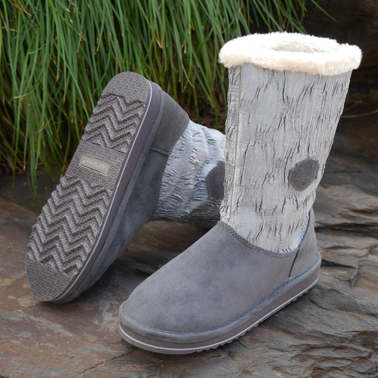 At the end of the year, there is a big promotion to pick up the leakage of leisure snow boots and fur.