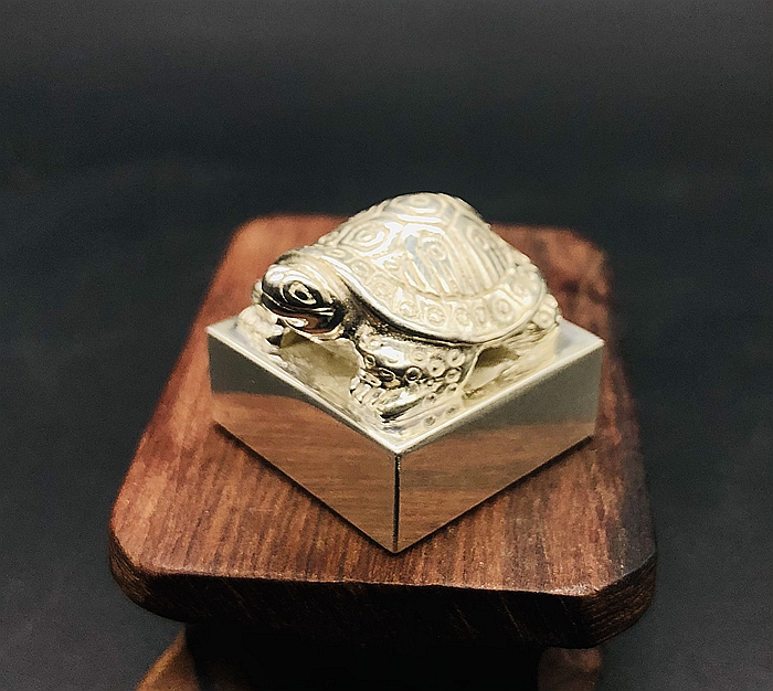 Sterling silver turtle button seal