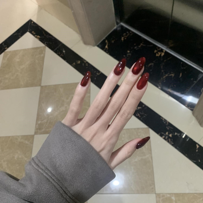 Autumn and Winter New Cat-Eye Red Glass Bead Handmade Wearable Nails, Burgundy Cherry New Year Battle Armor Fake Nails