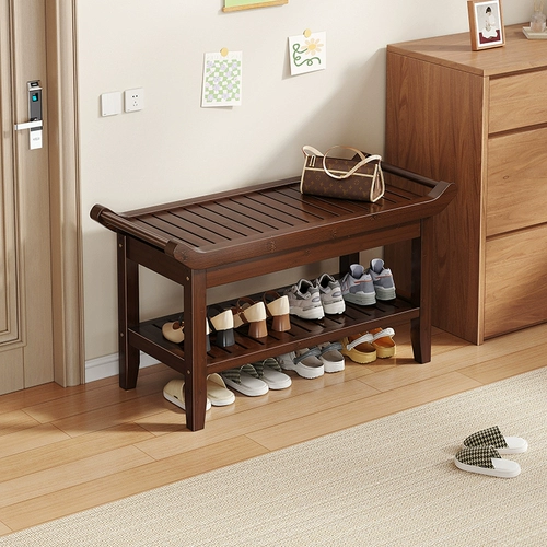 Вы можете взять туфлю у двери дома.