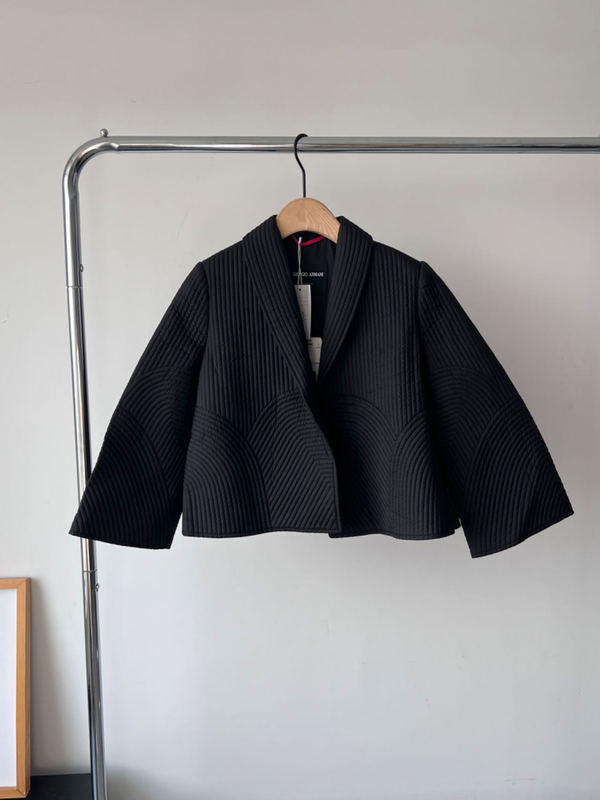Armani Ga Women's Blazer, Simple and Stylish, Versatile Short Trench Coat, Loose Fit for Spring and Autumn