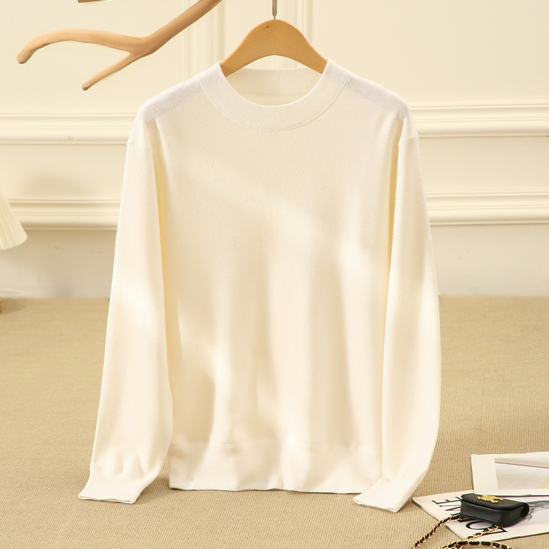 Commuter Style Round Neck Knitwear for Women, Long-Sleeved Bottoming Shirt, Off-White Basic Sweater, Loose and Versatile for Women Commuter Style Round Neck Knitwear for Women, Long-Sleeved Bottoming Shirt, Off-White Basic Sweater, Loose and Versatile for Women