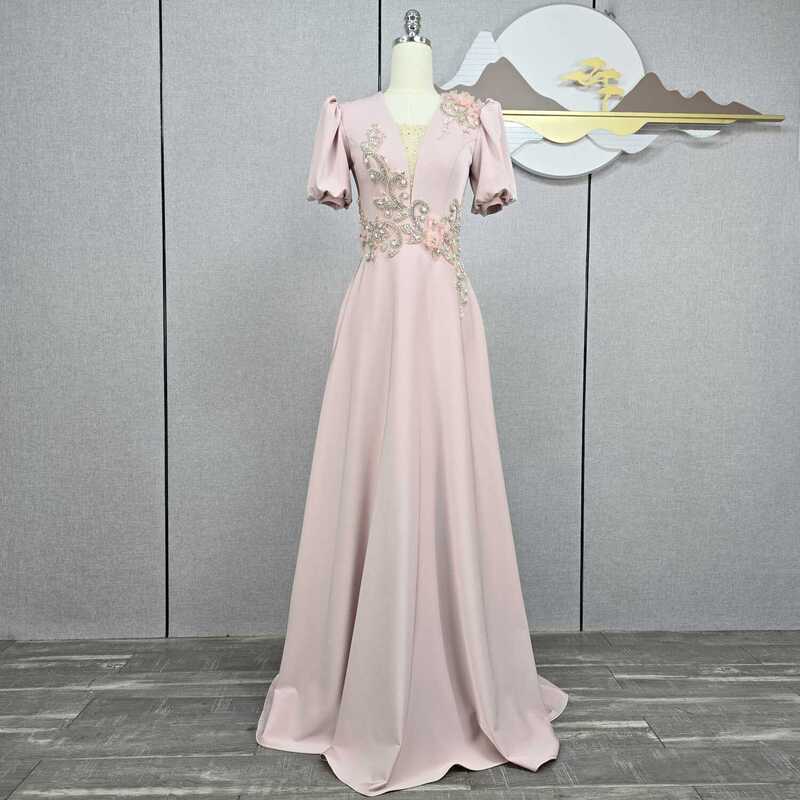Elegant Evening Dress with a Flattering Silhouette, Concert Dress, High-End Performance Attire with Puff Sleeves for Hostess, Suitable for Art Exams
